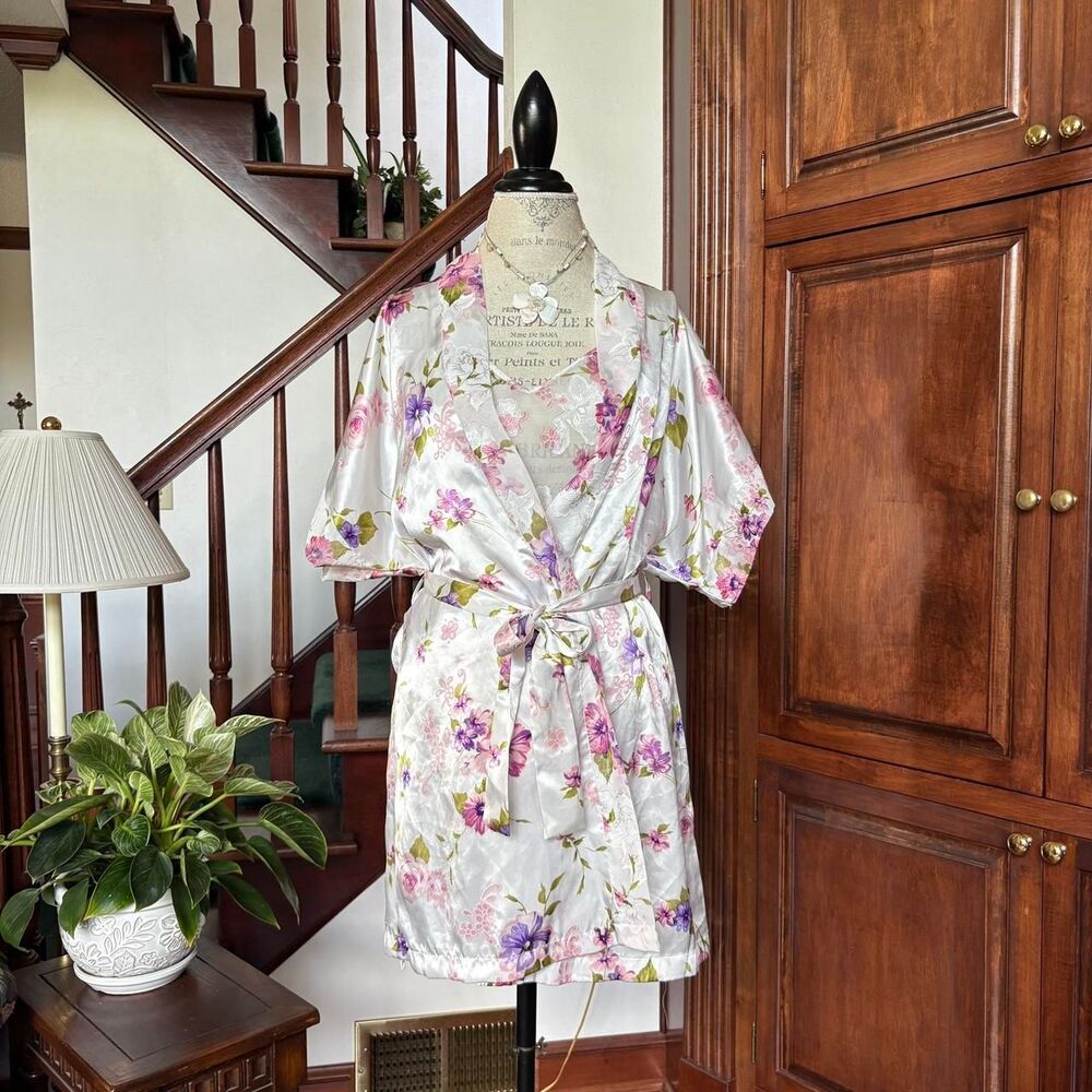 Vintage Cinema Etoile Matching 3 Piece Robe Cami Shorts Floral White Pink Green